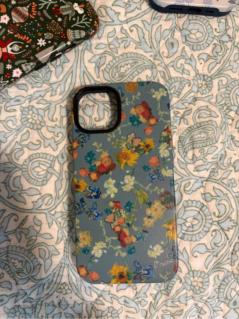 iPhone 13 phone case bundle - Picture 7 of 7